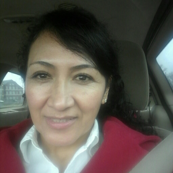 Meet your Posher, Blanca - Picture 2 of 8